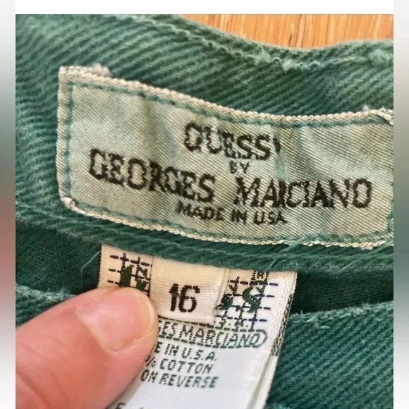 Vintage 90s Guess Shorts Size 16/28 Green Denim Green Triangle Georges Marciano - Picture 4 of 7